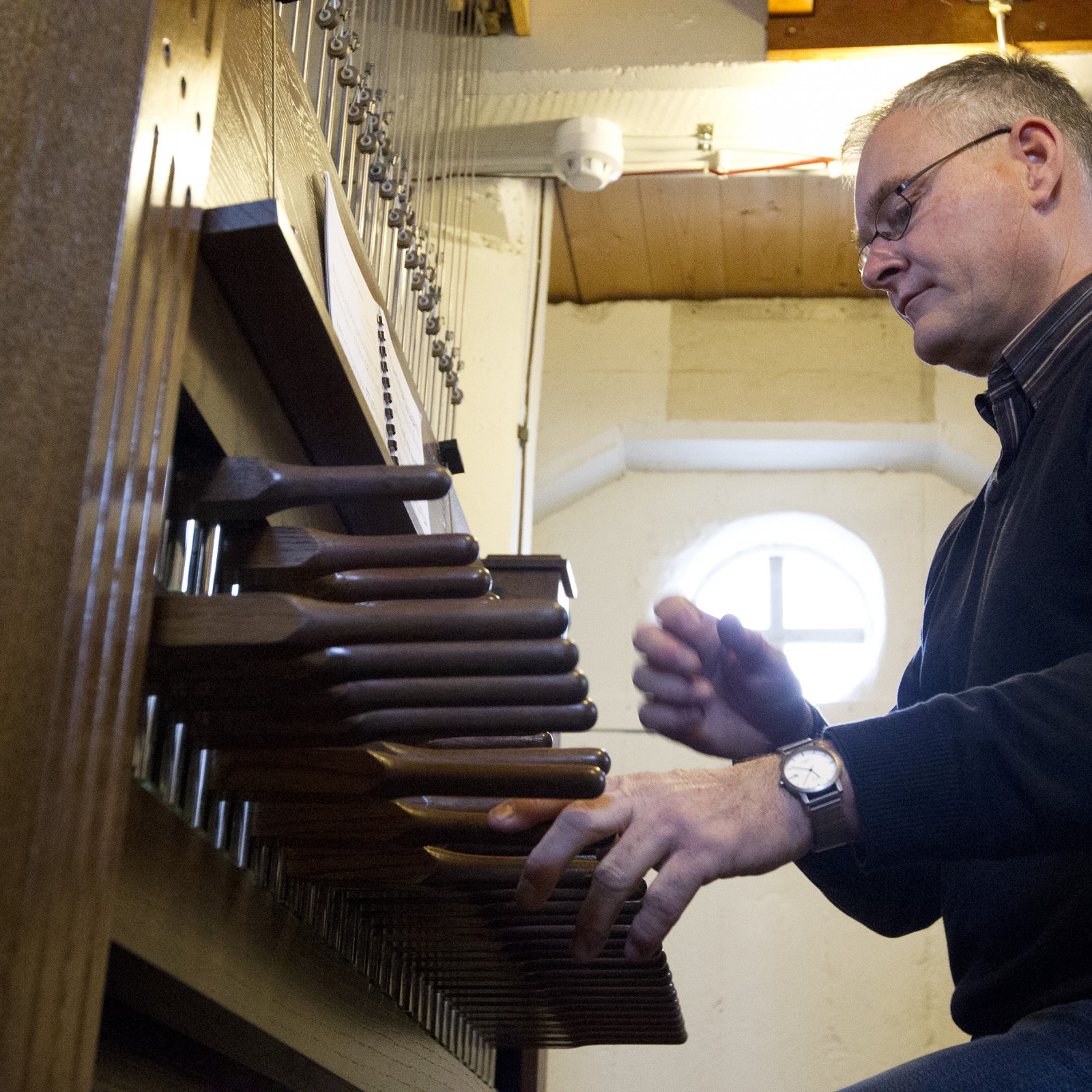 Liefhebbers Doesburgs carillon op excursie naar Hilversum en Weesp