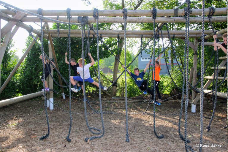 Gratis proeftrainingen bij Primates Outdoor en Survivalrun Zevenaar.
