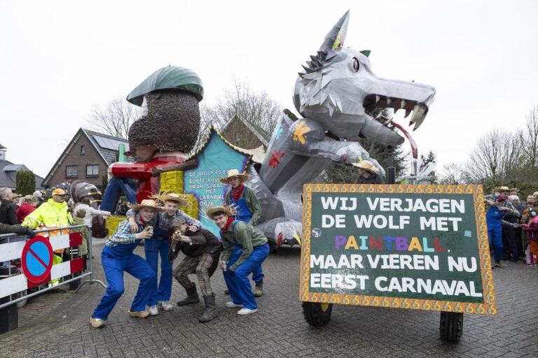 Groots carnavalsfeest in Groessen
