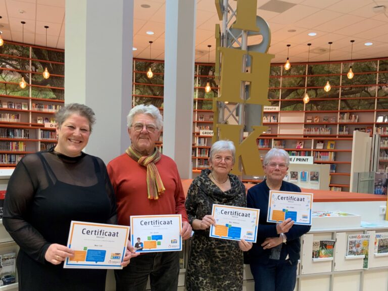 Geslaagde cursisten bij computercursus Klik&Tik