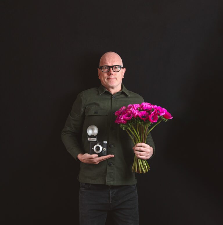 Kees van Amstel komt naar Het Musiater met scherpe en hilarische voorstelling