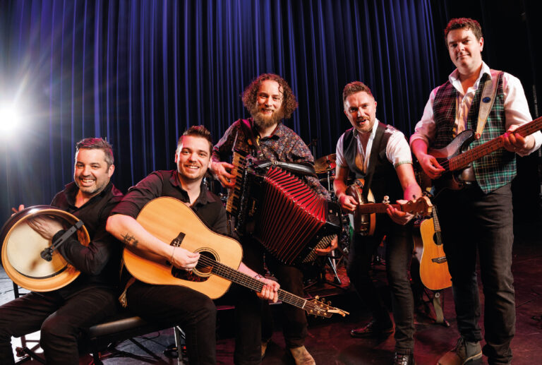 The Kilkennys: 25 jaar muziek, vriendschap en Ierse energie