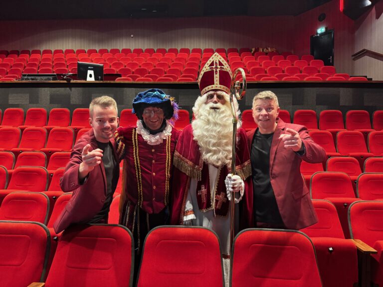 Sinterklaas Sing AlongSander, Jordi én de Sint in Het Musiater